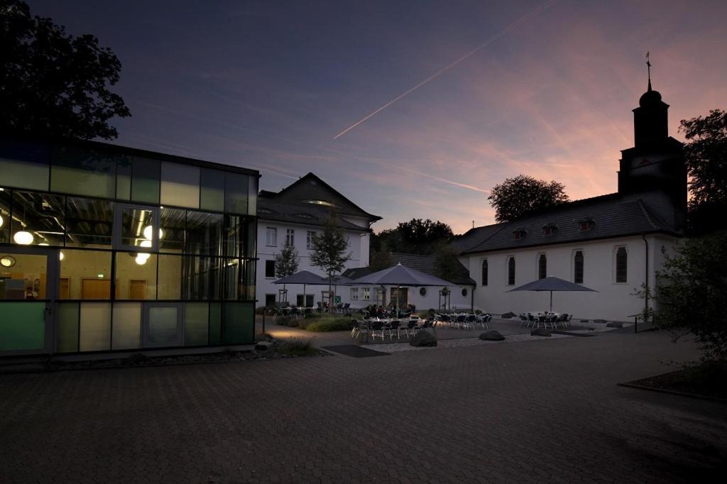 Haus Venusberg Jugendbildungsstaette Bonn Hotel Exterior photo